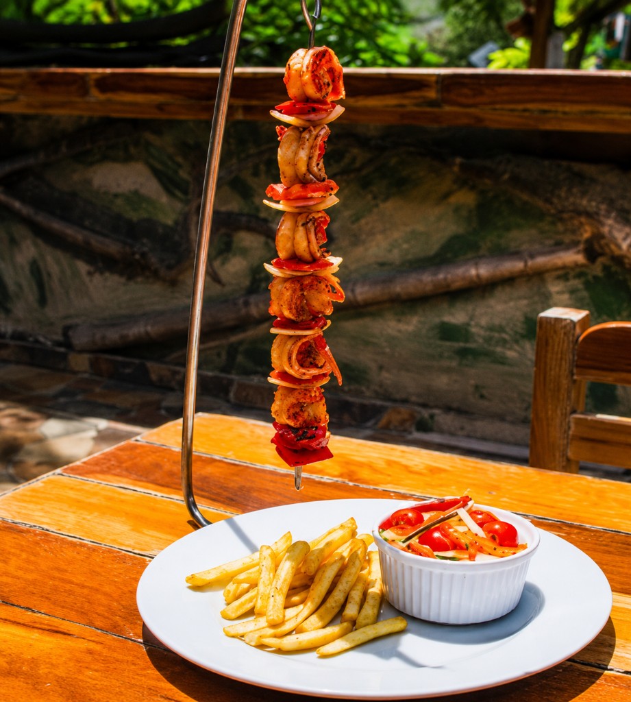 Brochetas Mar y Tierra